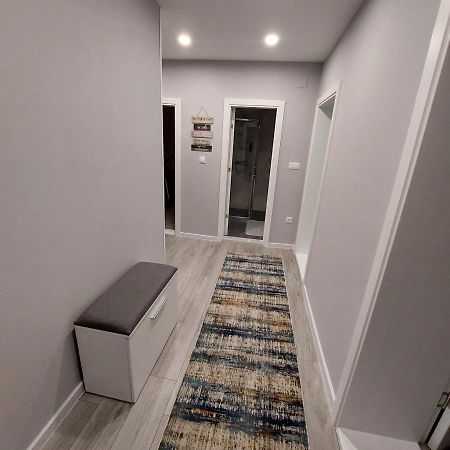 מוסטר Big Delux Apartment מראה חיצוני תמונה