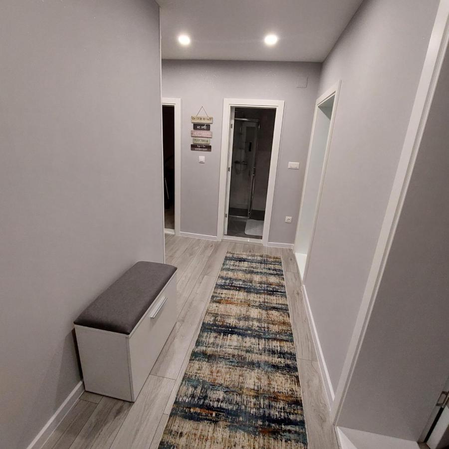 מוסטר Big Delux Apartment מראה חיצוני תמונה